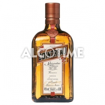 Ликер "Куантро" 0.7L